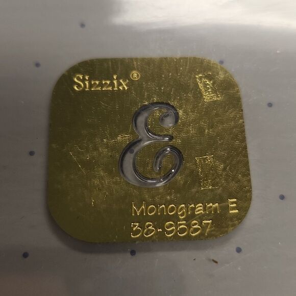 Sizzix Embossing Folder Monogram E - Picture 1 of 2